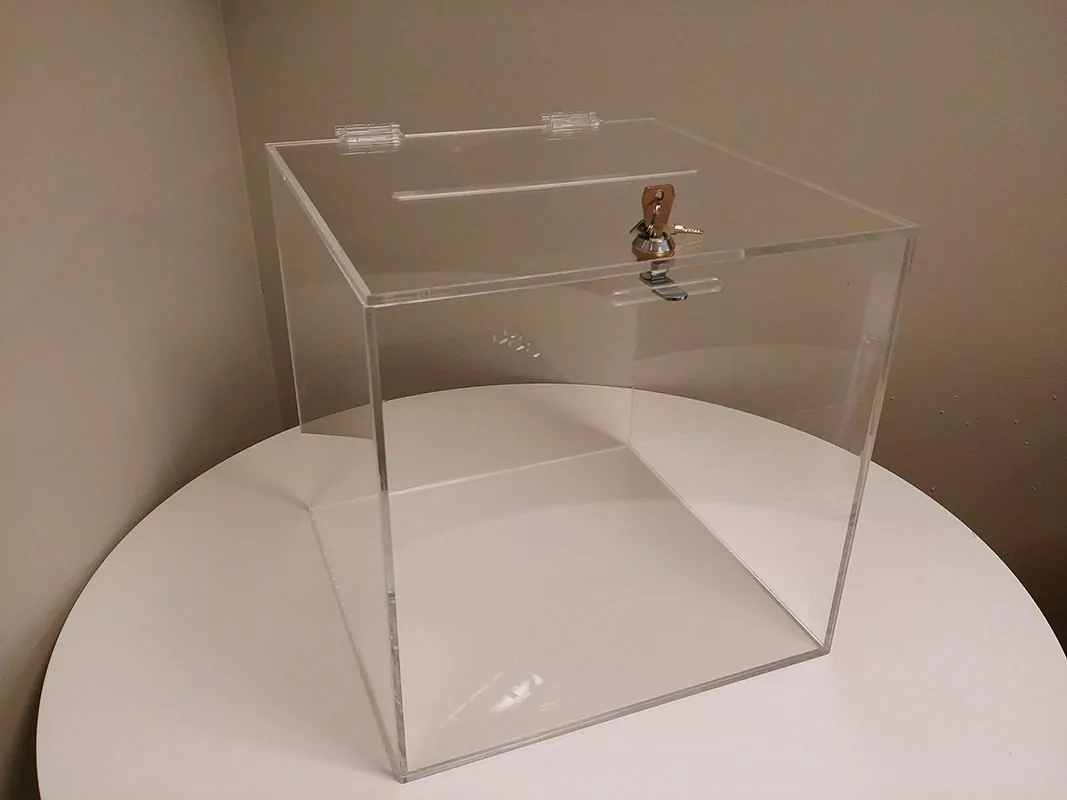 przezroczysta urna do głosowania z plexi